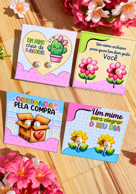 Cartões de lembrancinha personalizados com flores, cacto e pérolas